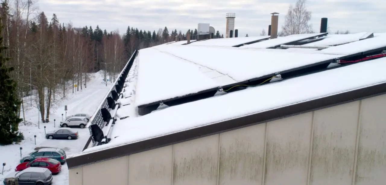 aurinkopaneelit huono lumieste